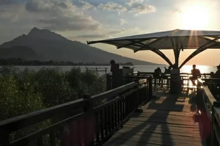 Rekomendasi tempat wisata hidden gem yang menawarkan keindahan tersembunyi di Situbondo (Instagram/@kampungblekok_official)