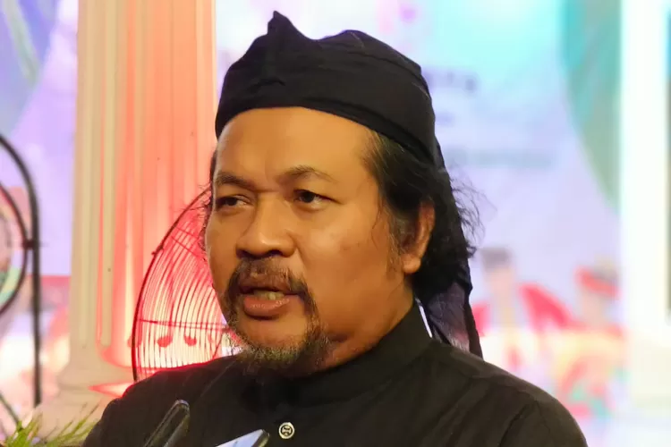 Ketua Dewan Kesenian Kota Depok, Nuroji.  (Agus Metropolitan)