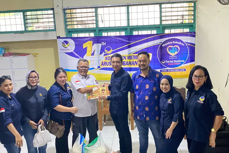 Wujudkan kepedulian terhadap panti asuhan, khususnya penyandang disabilitas, DPD NasDem Kota Bogor menyalurkan bantuan bingkisan