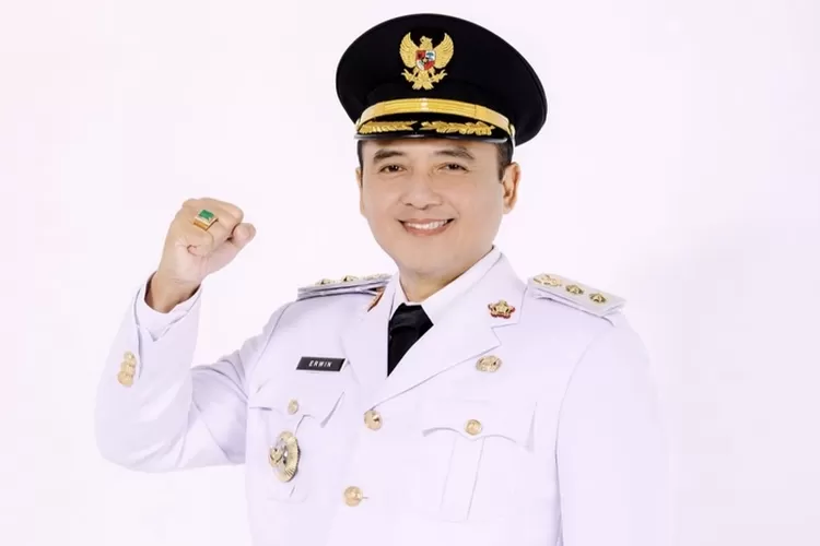 Kabar Wakil Walikota Bandung, Erwin terjaring OTT oleh Kejari Bandung menyebar luas. cek fakta selengkapnya di bawah ini. (RRI)