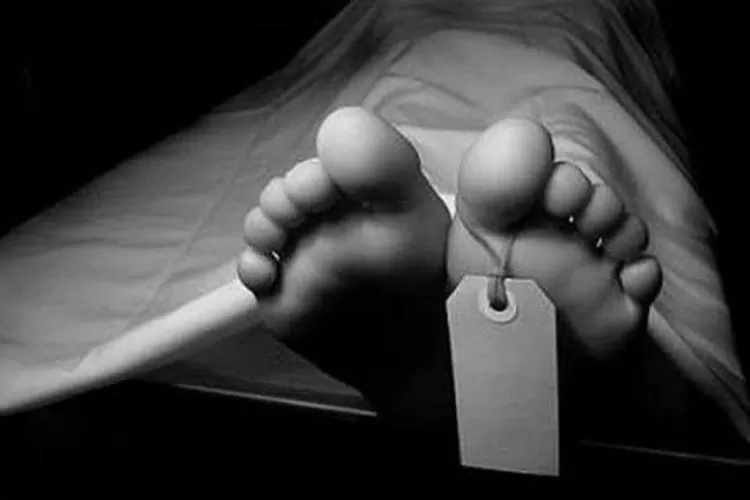 Geger warga yang tengah mengantarkan anak. kesekolah menemukan mayat di pinggir kali Palmerah Jakbar (Pinterest)