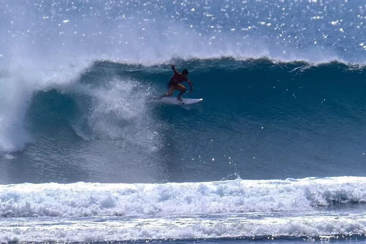 Pantai Plengkung Banyuwangi, Surga Tersembunyi di Ujung Timur Jawa (Yuk Banyuwangi)