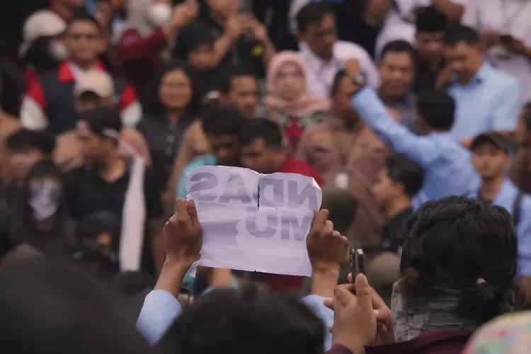 Sebanyak 1.047 personel polisi dikerahkan untuk mengamankan demo di beberapa titik lokasi di Jakarta Pusat (Unsplash/Muhammad Farid)