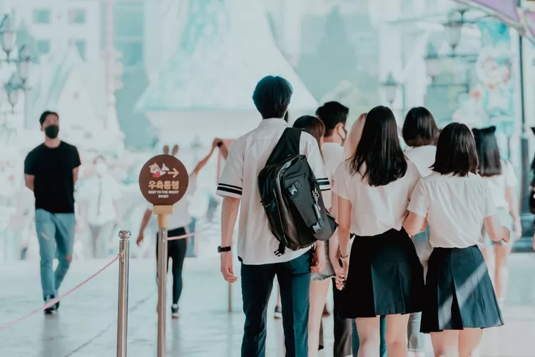 Hari Pelajar Internasional diperingati setiap tanggal 17 November, ini sejarah dan makna (Unsplash/zero take)