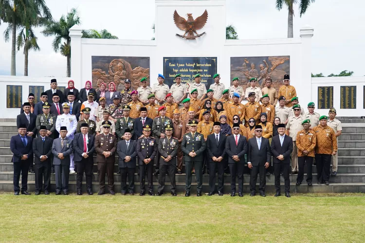 Ketua DPRD Kota Bogor Adityawarman Adil ikuti peringatan Hari Pahlawan  (DPRD Kota Bogor )