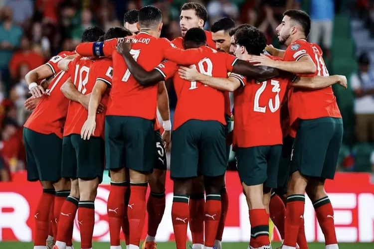 Portugal berhasil lolos ke Piala Dunia 2026, pelatih Roberto Martinez hadapi dilema terkait keikutsertaan Cristiano Ronaldo. (Instagram : cristiano)