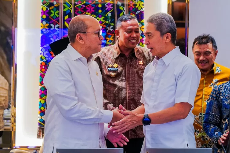 Wali Kota Bogor, Dedie A Rachim saat menghadiri Rapat Koordinasi Terbatas Tingkat Menteri terkait PSEL di Jakarta Pusat, akhir Oktober lalu.