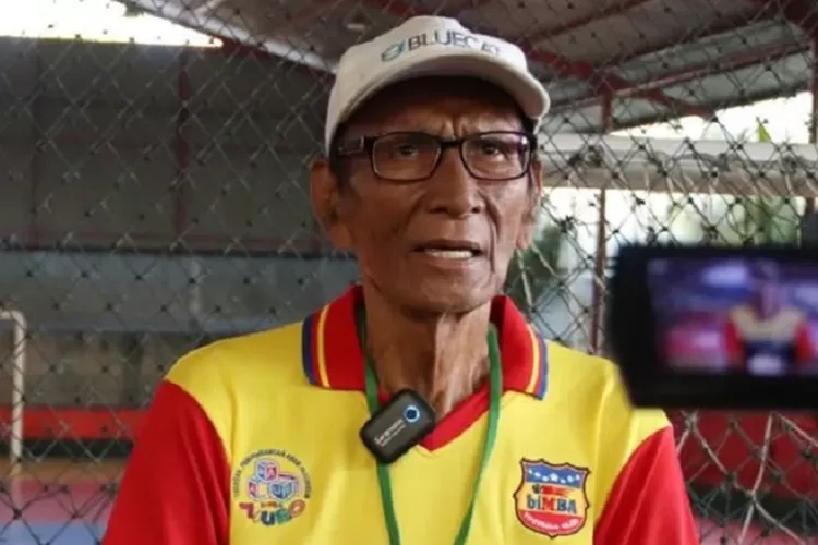 Mantan Kiper Timnas Indonesia, Ronny Pasla Meninggal Dunia.