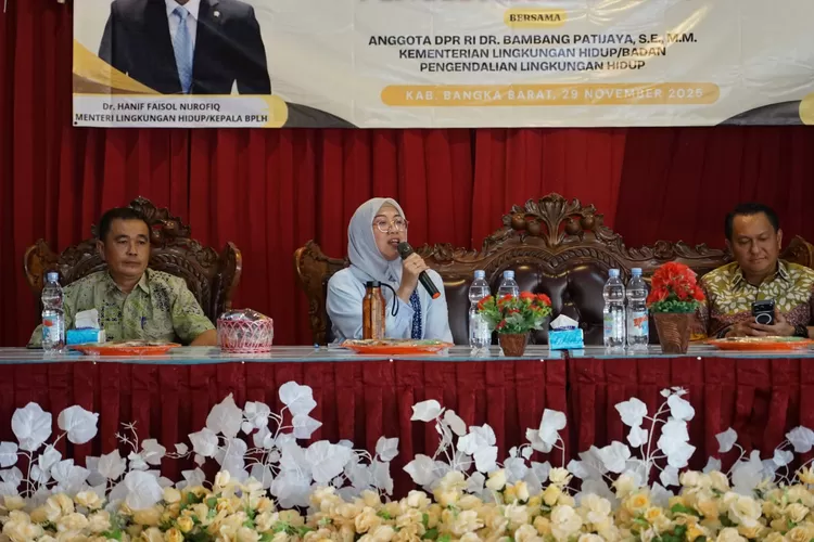 DPR RI bersama Kementerian Lingkungan Hidup mengajak warga Bangka Barat untuk peduli kelola sampah dengan baik (Ist)