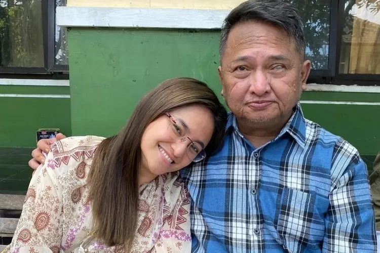 Ayah Marshanda Meninggal Dunia.