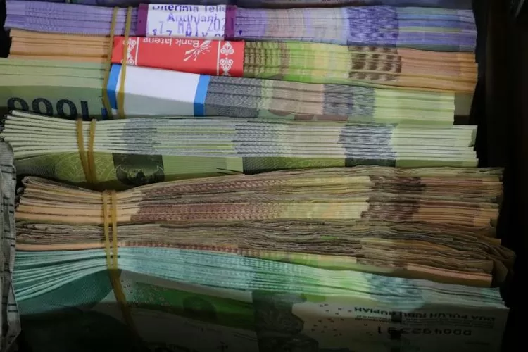 Pinjaman KUR semakin terjangkau, yuk lihat besaran bunganya (Unsplash/@mufidpwt)