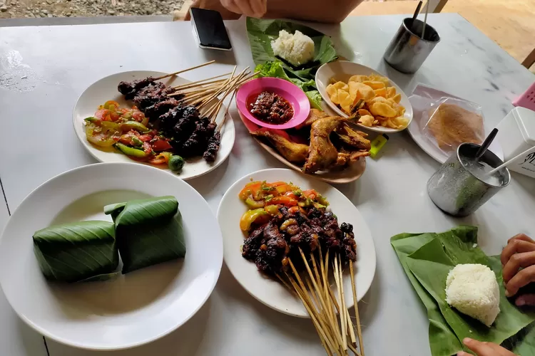 Tempat Sate Maranggi Paling Enak di Purwakarta.