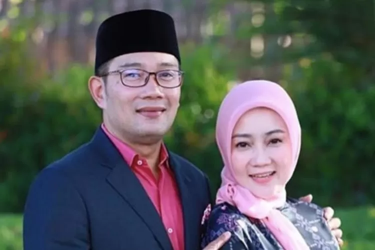 Simak selengkapnya mengenai kilas balik kisah cinta Ridwan Kamil dan Atalia Praratya yang kini sedang di ujung tanduk. (Instagram)