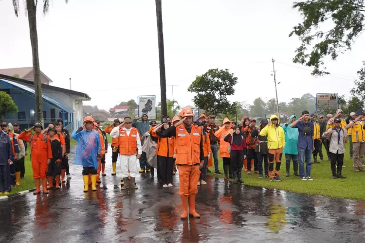 Wakil Wali Kota Sukabumi, Bobby Maulana pimpin apel mitigasi bencana di BBAT Kota Sukabumi, Kamis 18 Desember 2025. 