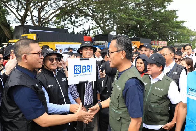 Potret apel pelepasan 1.000 relawan dan ratusan armada bantuan kemanusiaan untuk penanganan dan pemulihan bencana di Sumatera khususnya di Aceh yang dilakukan oleh Danantara Indonesia bersama BP BUMN. (Ist)
