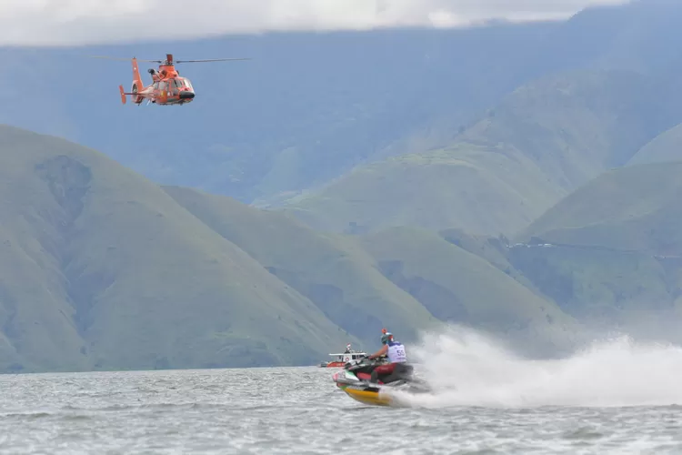 Helikopter Laksanakan Patroli 