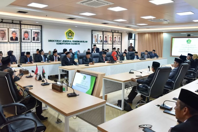 Penyerahan guru besar