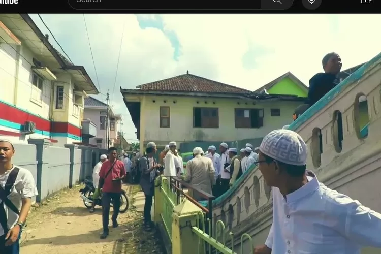 Tradisi rumpak-rumpak di Palembang (tangkapan layar youtube @tribunsumsel)