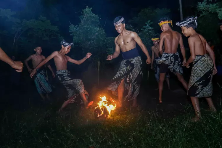 Permainan bola api.ist