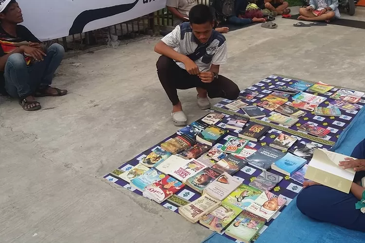 Berbagai aktivitas dilakukan saat ngabuburit (Instagram @hi_sergai)