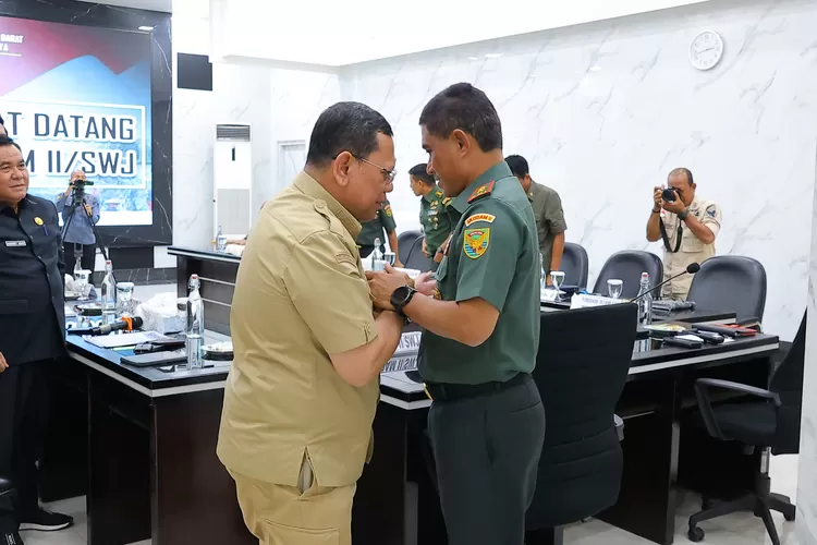 Pada 14 Oktober 2024, Damenta mempresentasikan rencana revitalisasi ini di markas Kodam II Sriwijaya, di hadapan Pangdam II Sriwijaya, Mayjen TNI Maudi Nurdika, serta jajaran militer lainnya. (dok)
