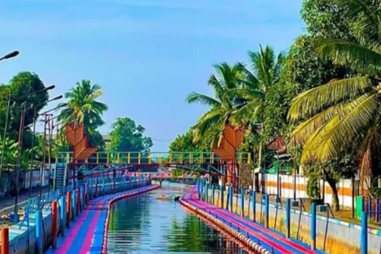 Sekanak Sidewalk: Spot Wisata Fotogenik dengan Sentuhan Warna-warni di Palembang (instagram/@emilia.hotel_)