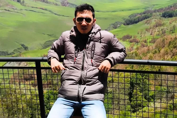 tahun 2022, saat Yunan mulai menjelajahi dunia melalui perjalanan traveling. Karena kecintaannya terhadap pemandangan dan alam, Yunan memutuskan untuk membeli sebuah kamera (dok)