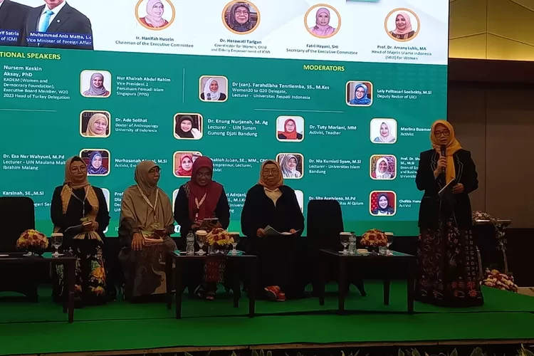 Kesehatan mental ibu memiliki pengaruh signifikan terhadap risiko stunting pada anak. Hal ini diungkapkan oleh Esa Nur Wahyuni, Dosen Fakultas Tarbiyah Universitas Islam Negeri Maulana Malik Ibrahim Malang, dalam International Conference of Muslim Women yang diselenggarakan  Ikatan Cendekiawan Musli (dok)