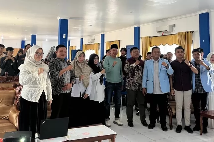 Foto bersama Sekretaris Pemuda ICMI Sumsel, Andi Wiradinata,S.Pi (Yanti/KetikPos.com)