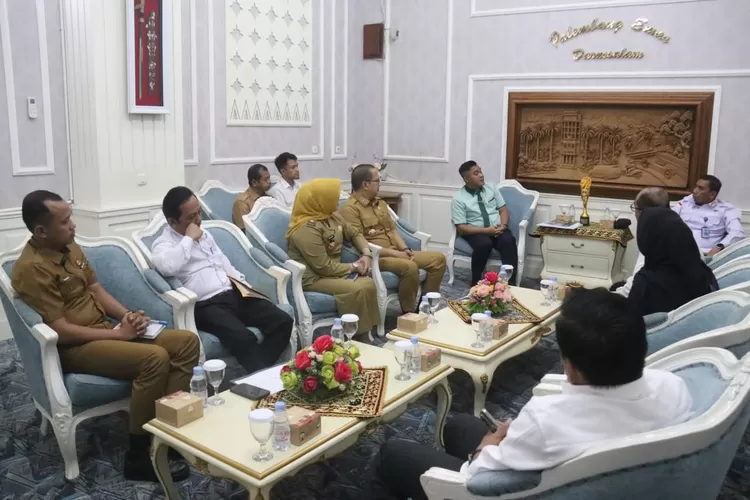 Brigjen Pol. Dr. Drs. Guruh Achmad Fadiyanto, M.H., Kepala BNNP Sumatera Selatan, hadir untuk berdialog langsung dengan Sekda Aprizal Hasyim (dok)