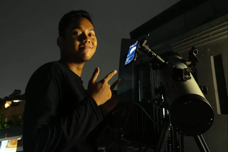 Bima Nasution: Pemuda yang Menyalakan Langit Malam Lewat Layar Gadget Kita (dok)