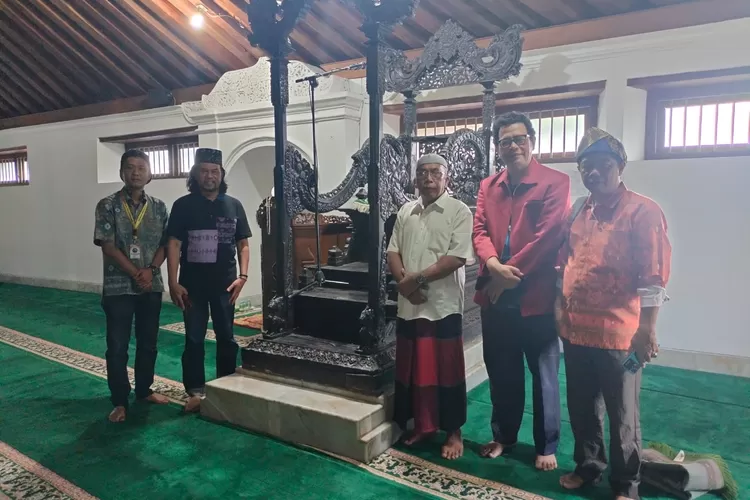 Mimbar dari Raja Palembang masih terawat di Masjid Gede Yogyakarta. Inilah sejarah yang merekatkan Jawa (Yogya) dan Palembang (dok)