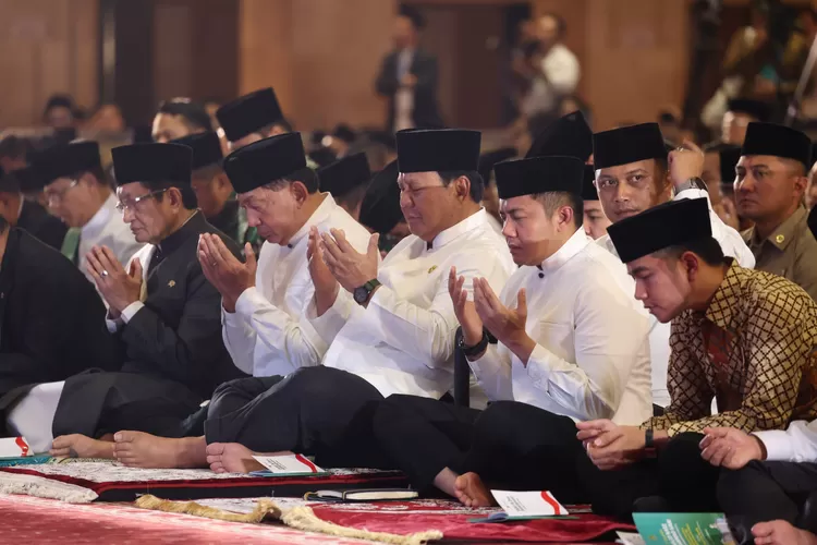 Khidmat, Presiden Prabowo Hadiri Peringatan Maulid Nabi Muhammad SAW di Istiqlal (dok)
