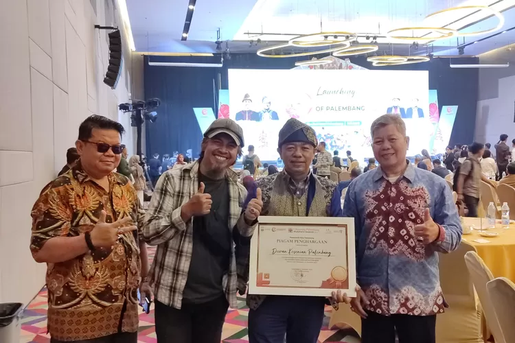 DKP menerima penghargaan dalam pengembangan wisata dan budaya. (dok)