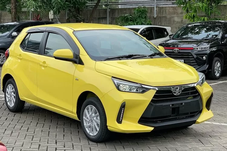 Intip 7 Keunggulan Toyota Agya Bekas, Jadi Mobil Murah Irit BBM! Bapak ...