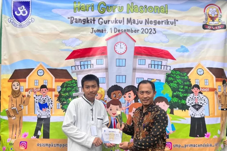 Puncak Peringatan Hari Guru Nasional 2023, Siswa SMP PCI Berikan Kado ...