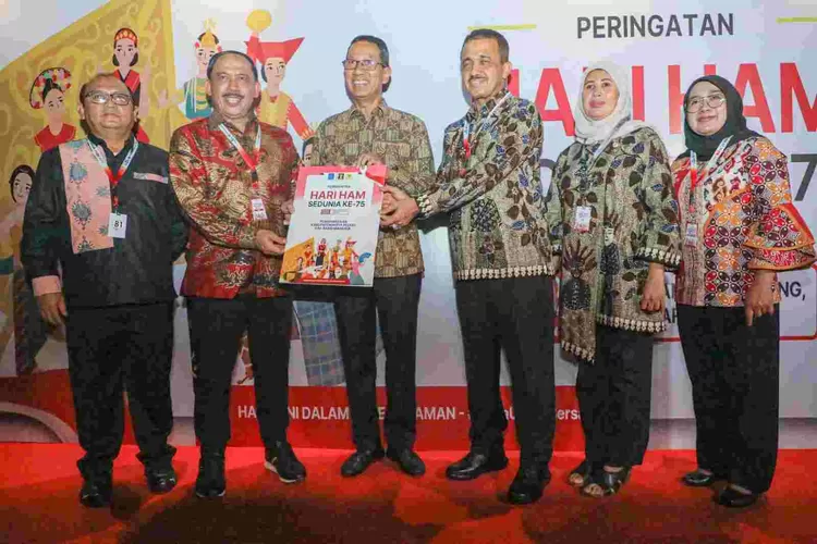 Pemprov DKI Raih Dua Penghargaan di Peringatan Hari HAM Sedunia