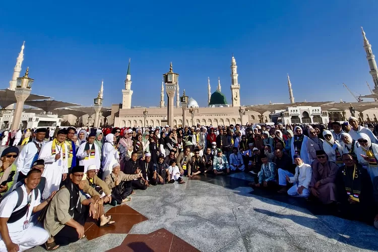 Jamaah Umroh Kaffarah Karya Imtaq 