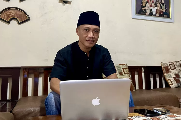 Ketua KPPS TPS 43 Cimopne, Karawaci, Kota Tangerang ketika dimontai keterangannya - Foto: Henry Lukmanul Hakim