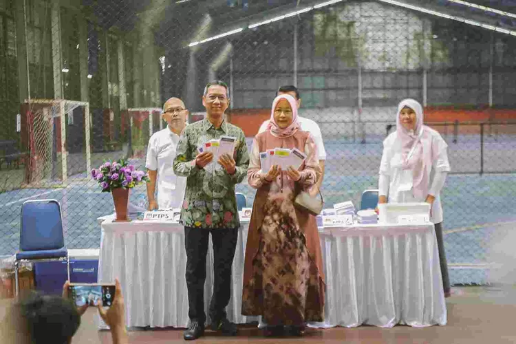 PJ Gubernur DKI Jakarta saat Menggunakan Hak Pilihnya