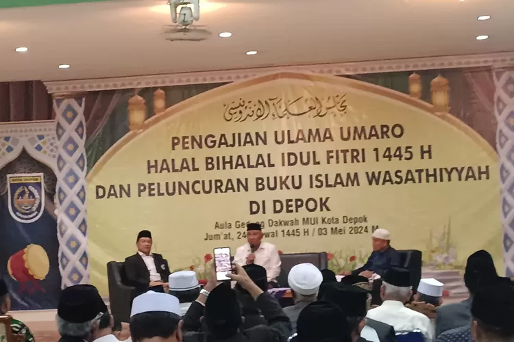 Walikota Depok, Mohammad Idris menjadi Narasumber dalam Pengajian Ulama Umaro Halal Bihalal dan Peluncuran Buku Islam Washatiyah Di Depok