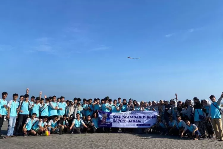 Siswa Siswi SMA Islam Darussalam saat Goes to Yogya