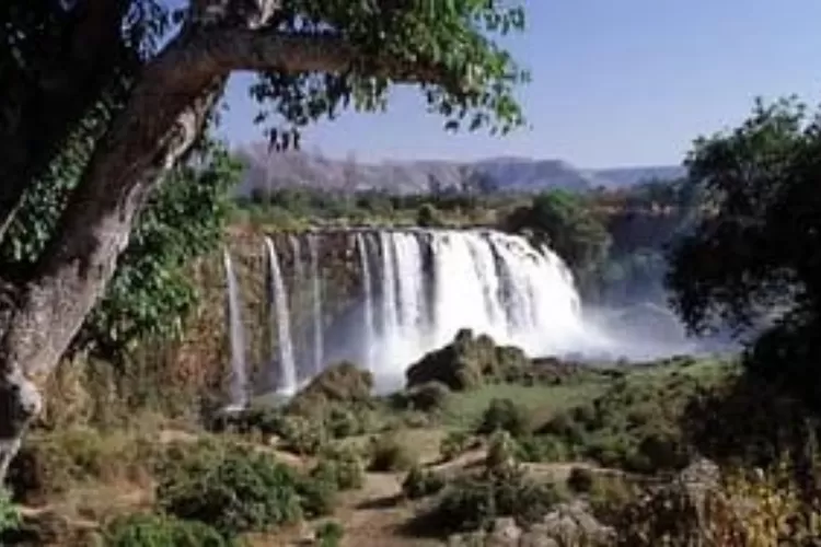 Air Terjun Nil Biru, di Sungai Nil Biru, Ethiopia. (Kredit: Britannica)