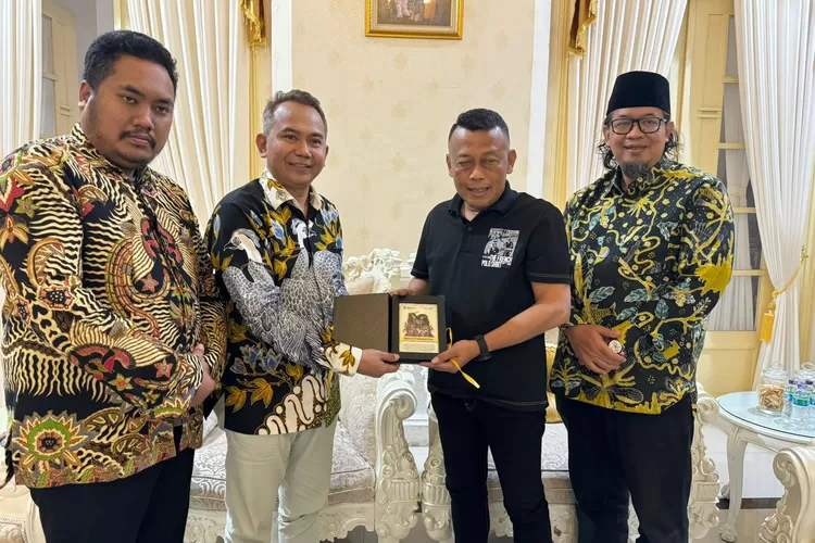Bupati Ponorogo Saat menerima kunjungan CEO Promedia