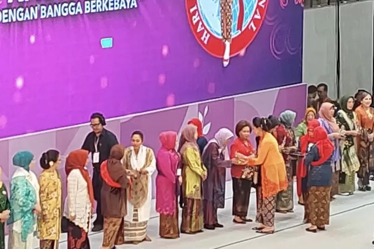 Salimah terima penghargaan - Foto: Istimewa