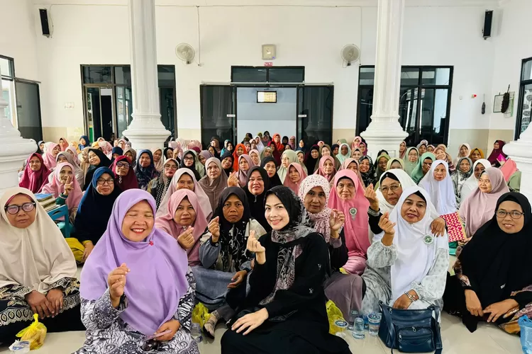 Ratu Zakiyah hadiri pengajian Majelis Talim Nurul Iman Kabupaten Serang