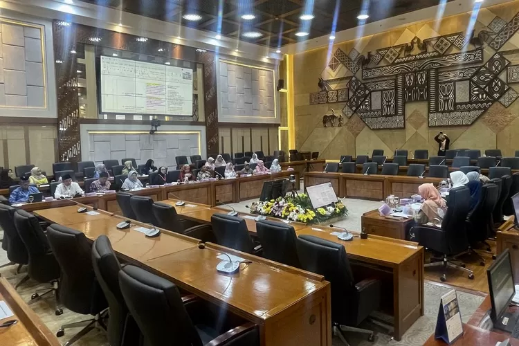Gerakan Indonesia Beradab (GIB) melakukan Rapat Dengar Pendapat Umum (RDPU) dengan Komisi IX DPR RI - Foto: Henri Lukmanul Hakim
