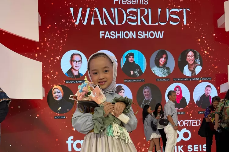 Aisyah Zahira Putri Ismail ketika mengikuti Indonesia Fashion Chamber (IFC) 2024 di Senayan City, Jakarta - Foto: Henri Lukmanul Hakim