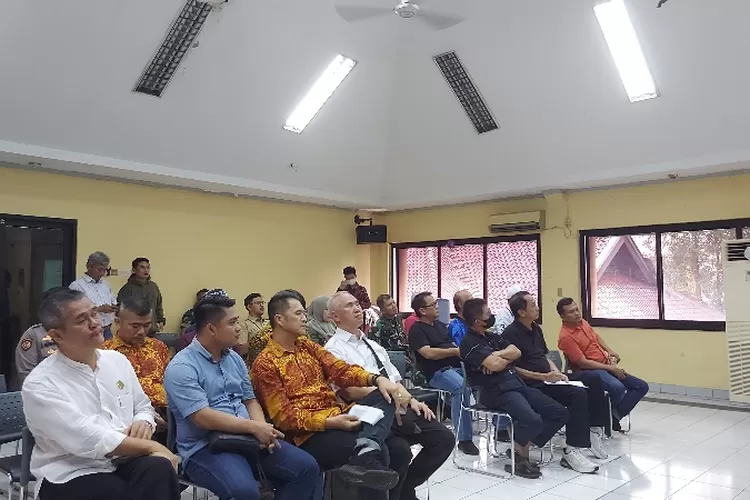 Mediasi Forum Warga RW 12 Cengkareng Barat dengan Penguris Cetiya Permata Dihati