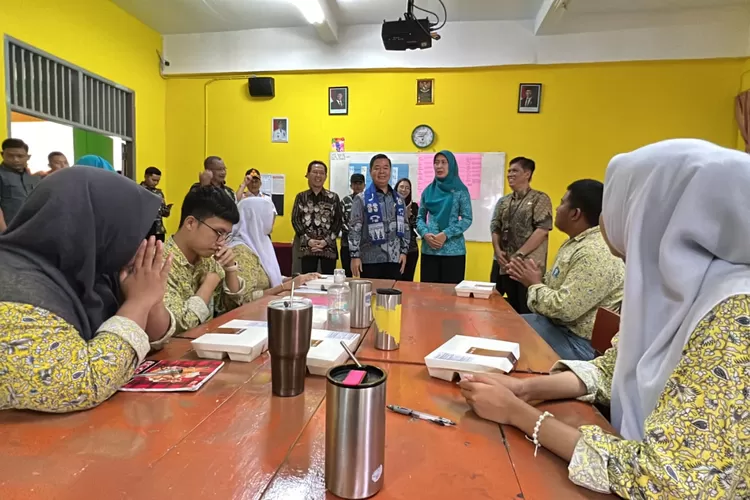 Siswa yang Menerima Makanan Bergizi Gratis